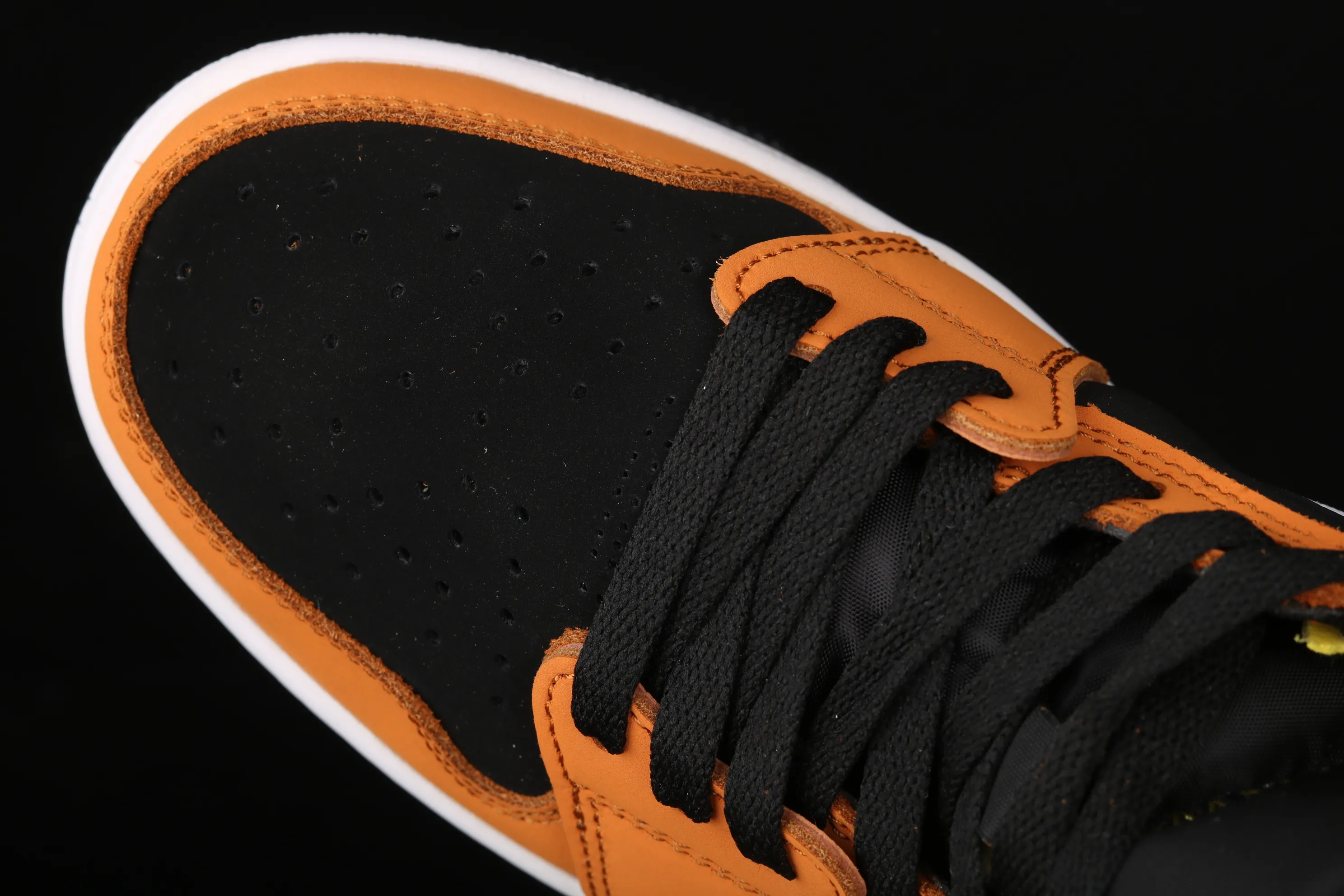 All categories Air Jordan Jordan series basketball shoes Air Jordan 1 High P version Air Air Jordan 1 High Zoom AJ1 Joe 1 black wheat color CT0978-002